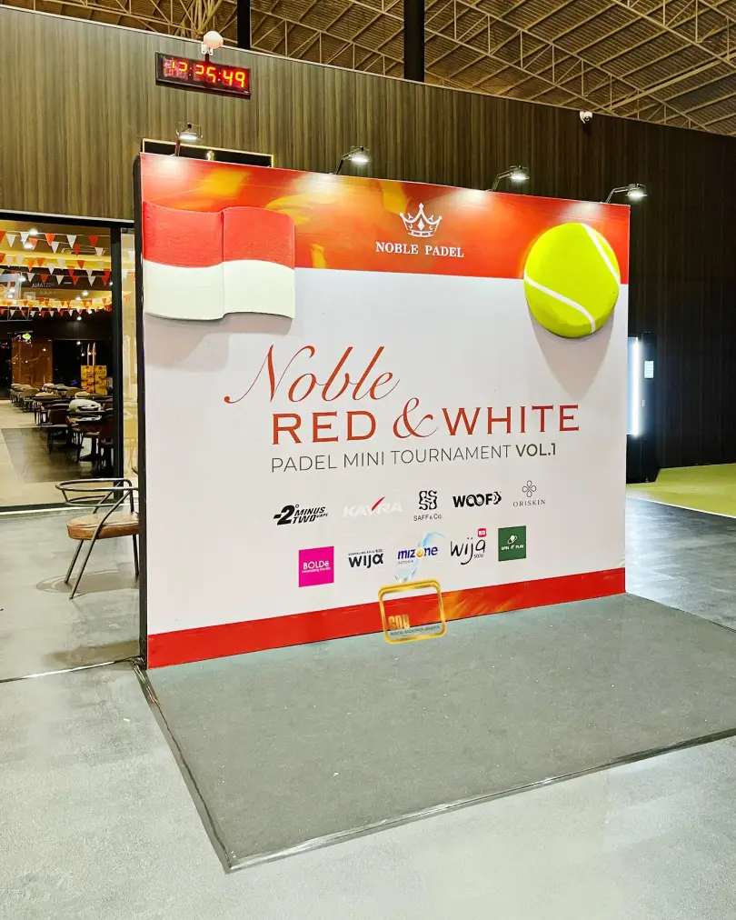 Noble Red & White mini tournament backdrop